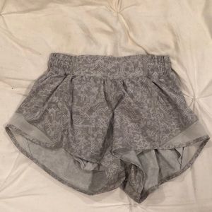 Lululemon Hotty Hot shorts. 2.5” inseam